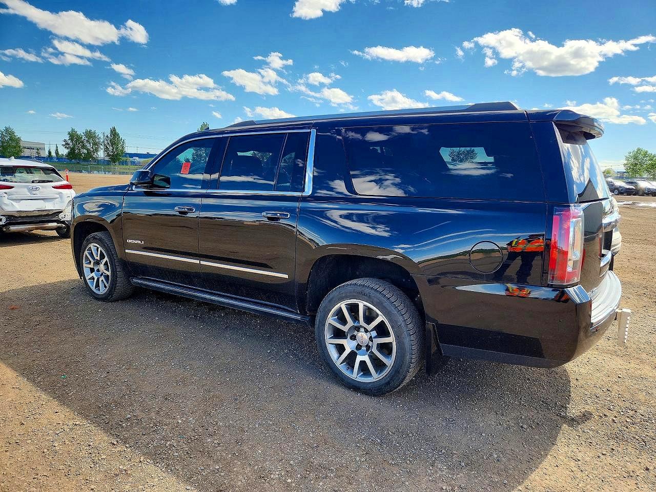 2025 GMC YUKON DENALI — снимка 2