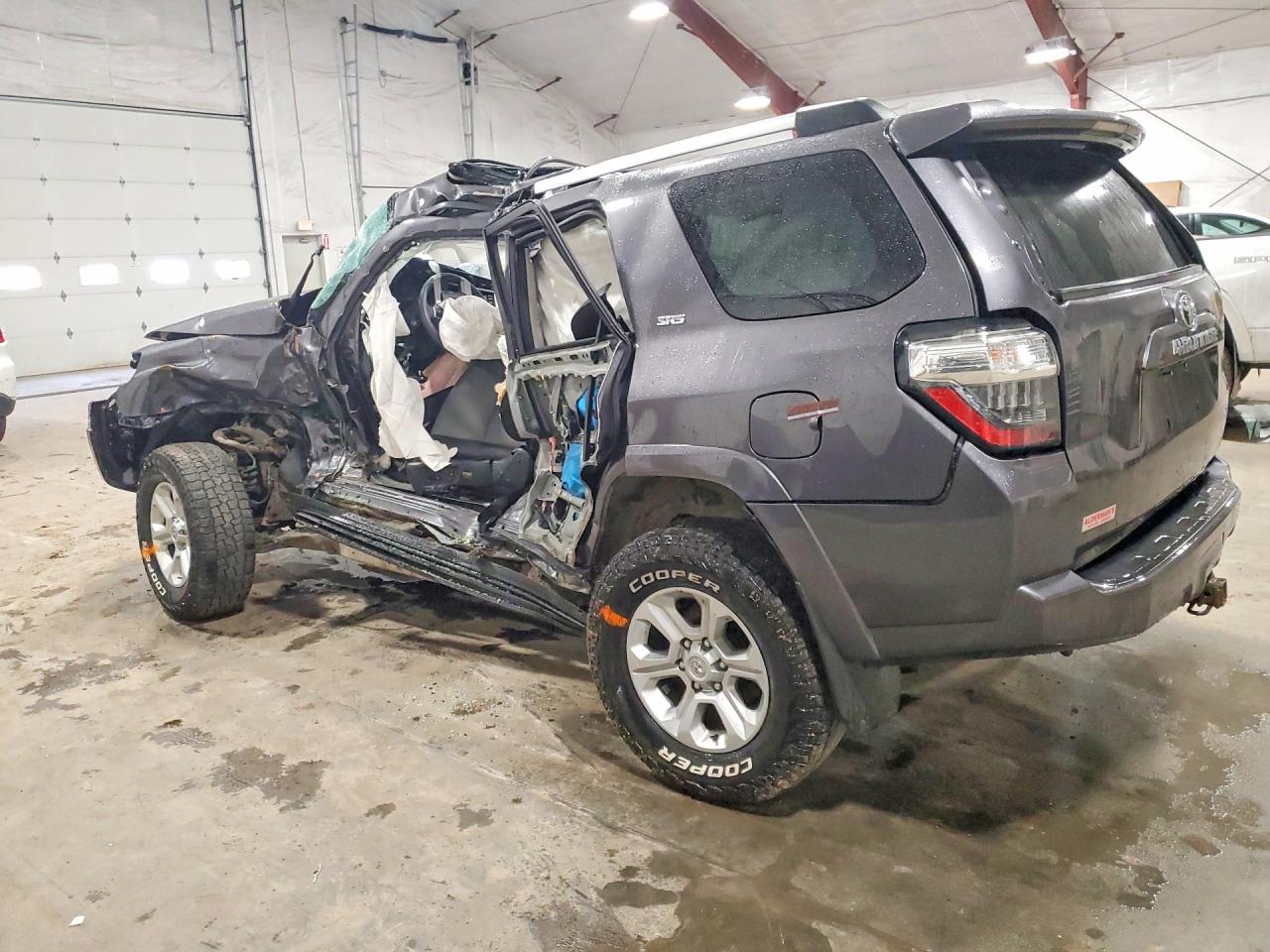 2022 TOYOTA 4RUNNER SR5 PREMIUM — снимка 2