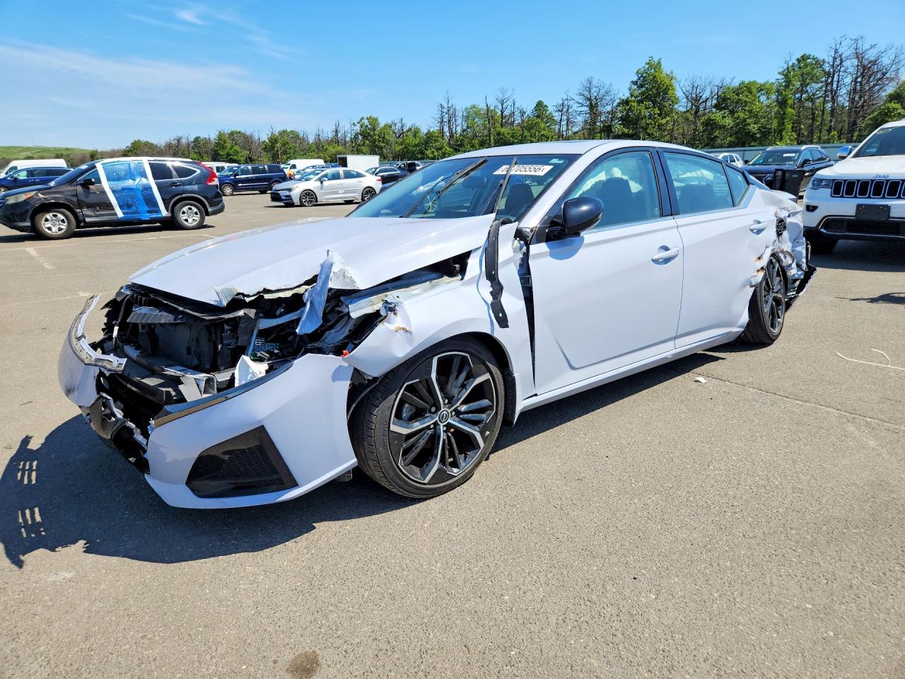 2024 NISSAN ALTIMA SR