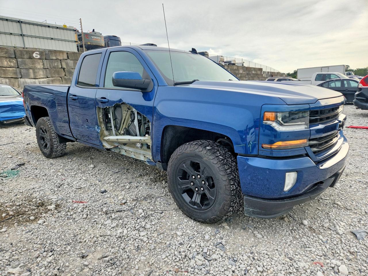2019 CHEVROLET SILVERADO LD K1500 LT — снимка 4