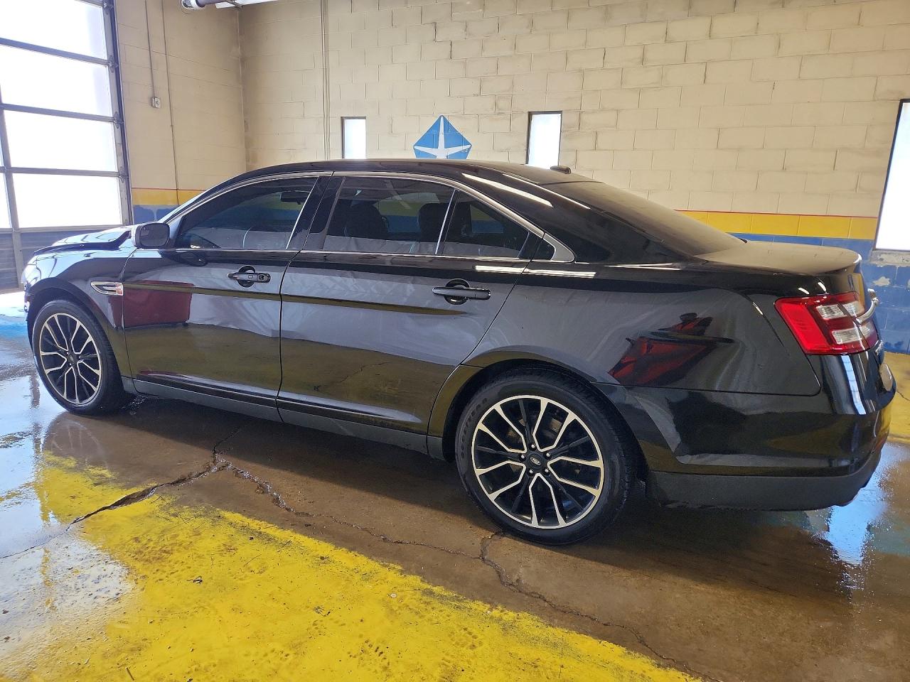 2019 FORD TAURUS SEL — снимка 2