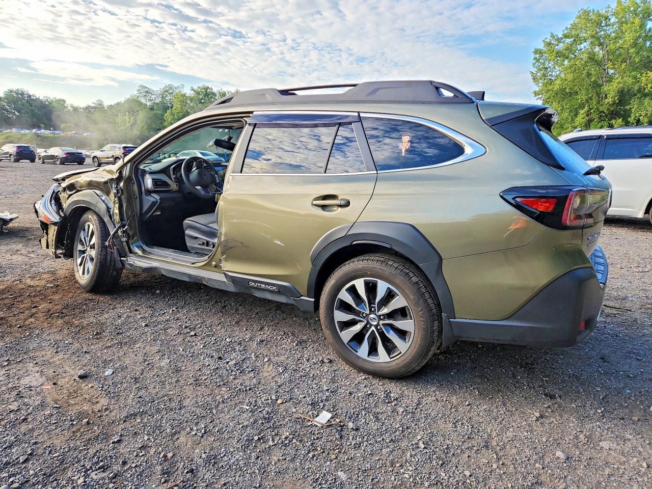 2023 SUBARU OUTBACK LIMITED — снимка 2