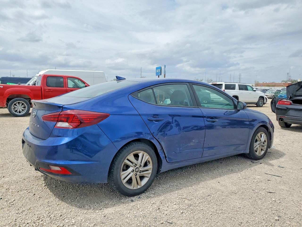 2019 HYUNDAI ELANTRA SEL — снимка 3
