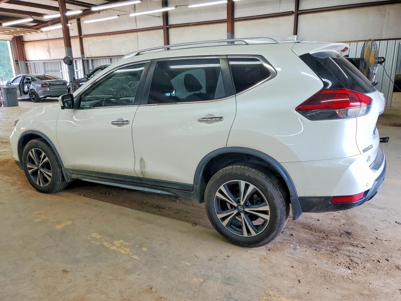 2019 NISSAN ROGUE SV — снимка 2
