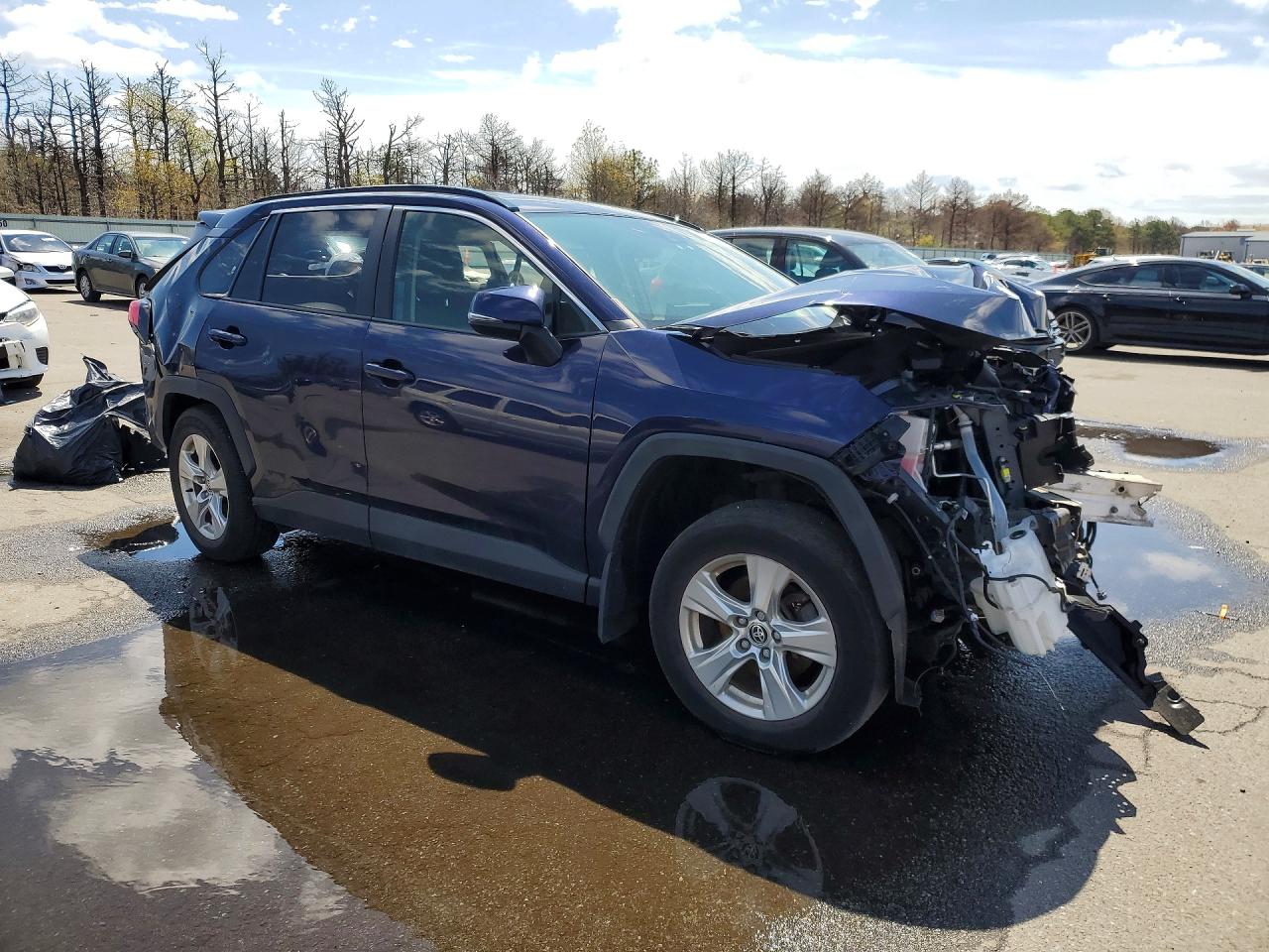 2020 TOYOTA RAV4 XLE — снимка 4