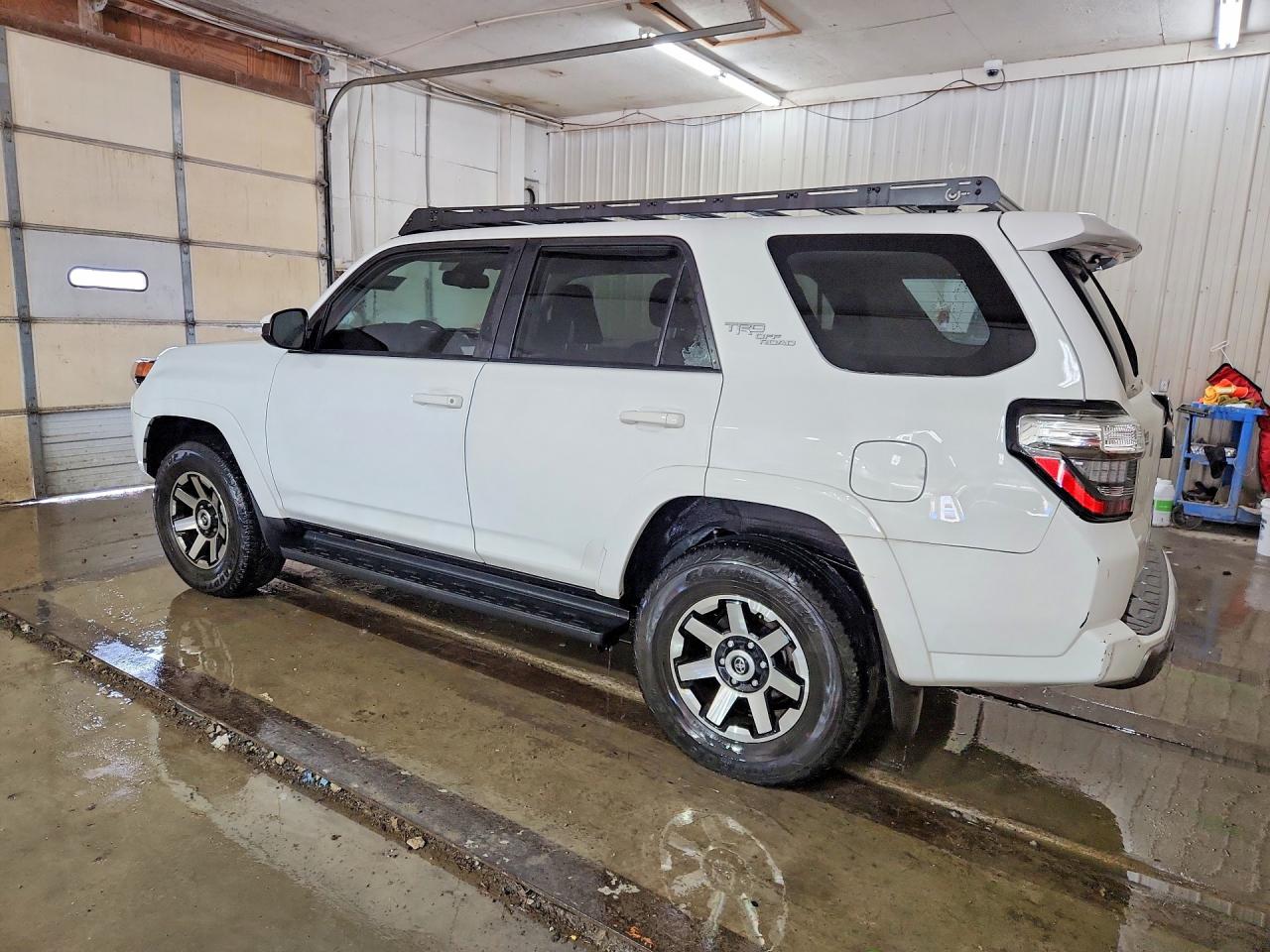 2020 TOYOTA 4RUNNER TRD OFF-ROAD — снимка 2