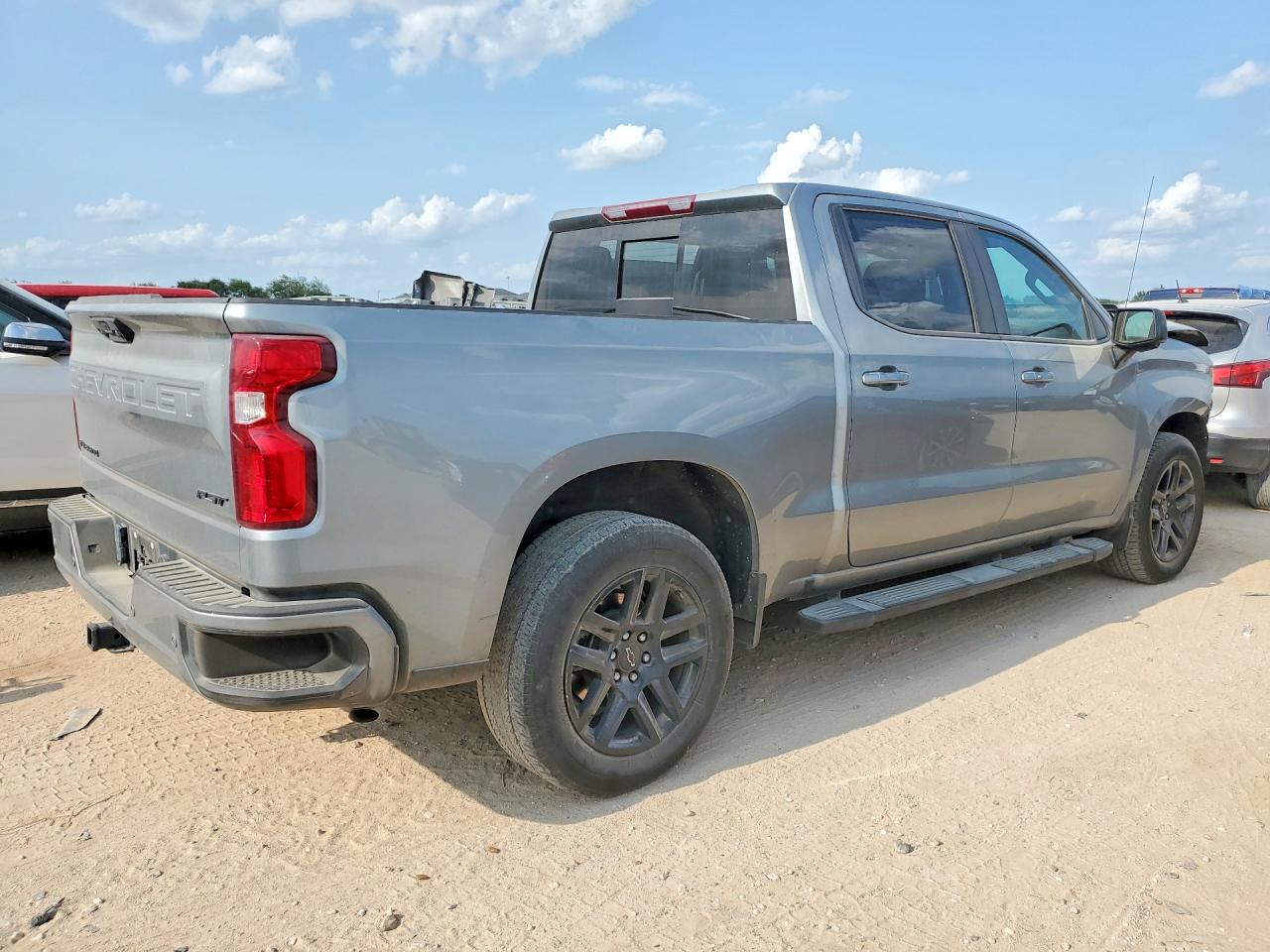 2024 CHEVROLET SILVERADO C1500 RST — снимка 3