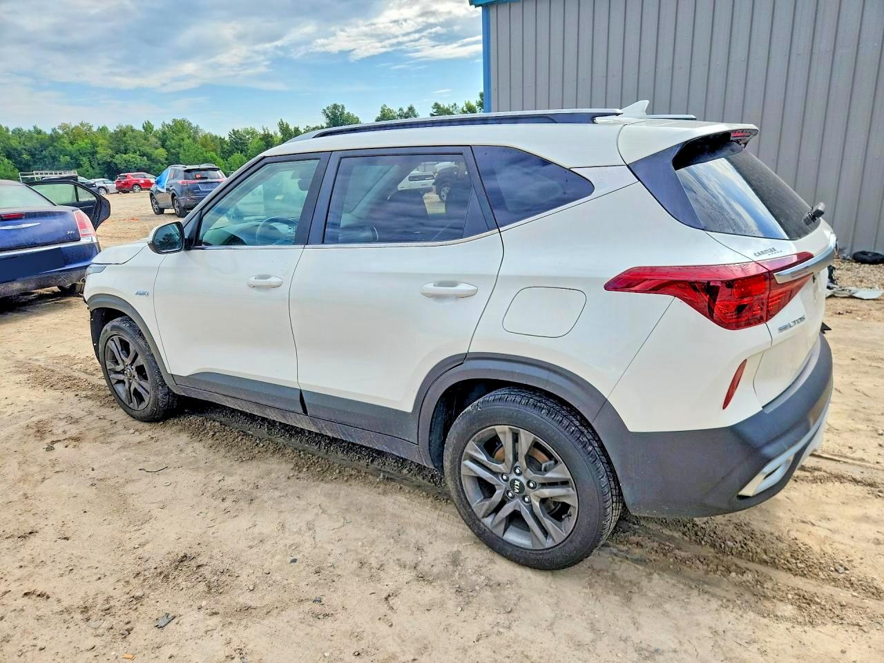 2021 KIA SELTOS S — снимка 2