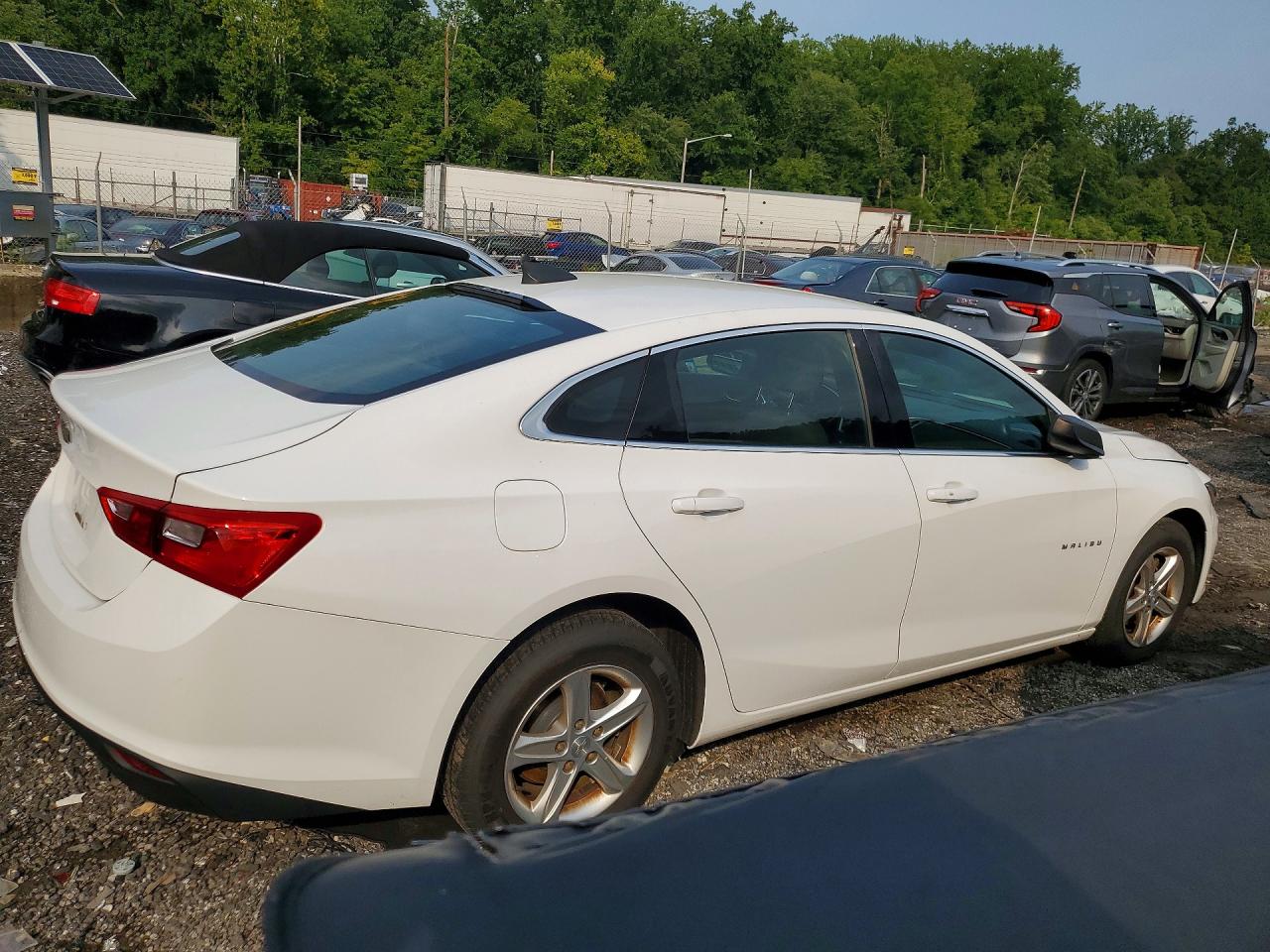 2020 CHEVROLET MALIBU LS — снимка 3