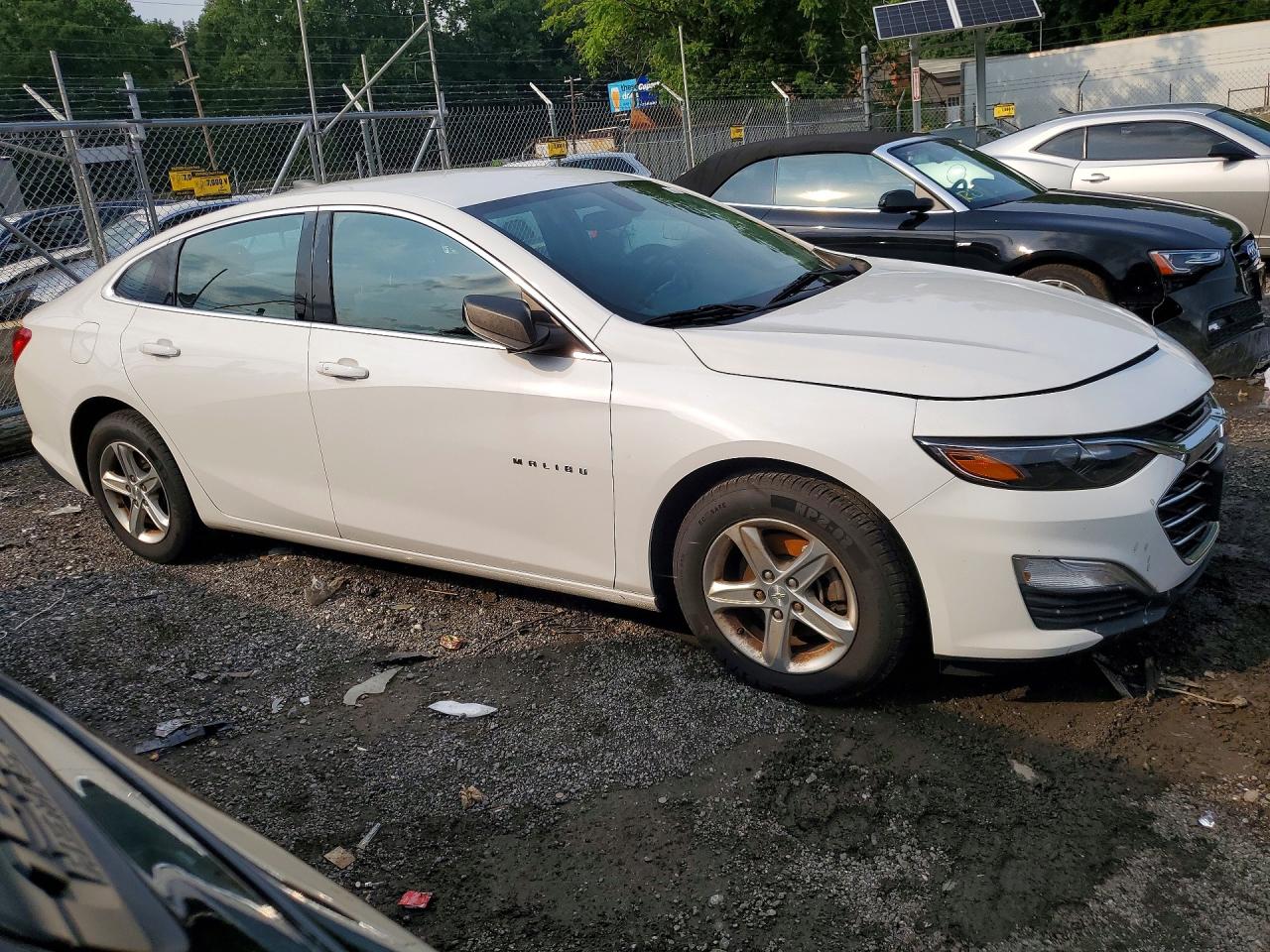 2020 CHEVROLET MALIBU LS — снимка 4