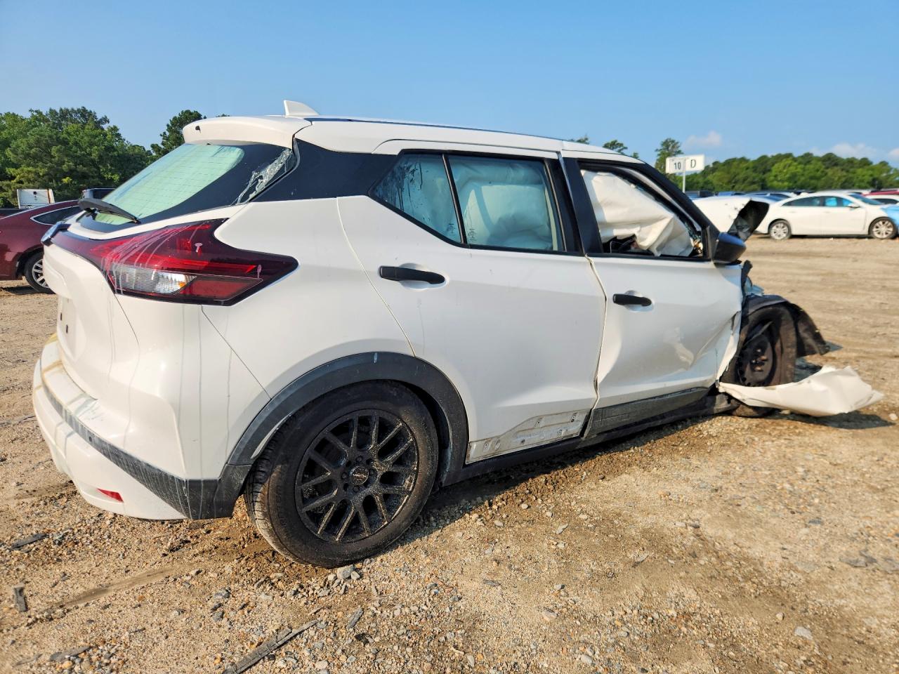 2021 NISSAN KICKS S — снимка 3