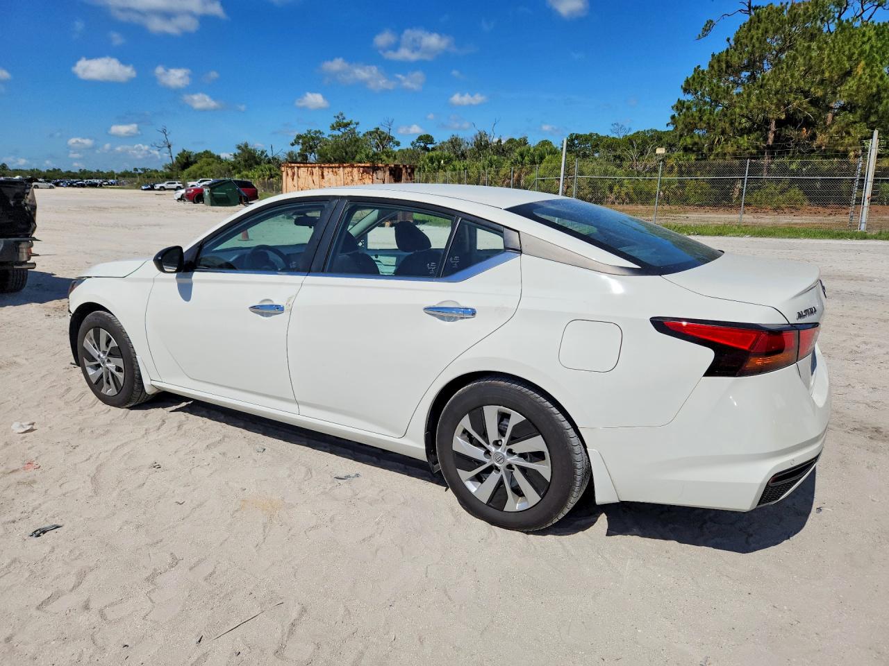 2024 NISSAN ALTIMA 4 D — снимка 2