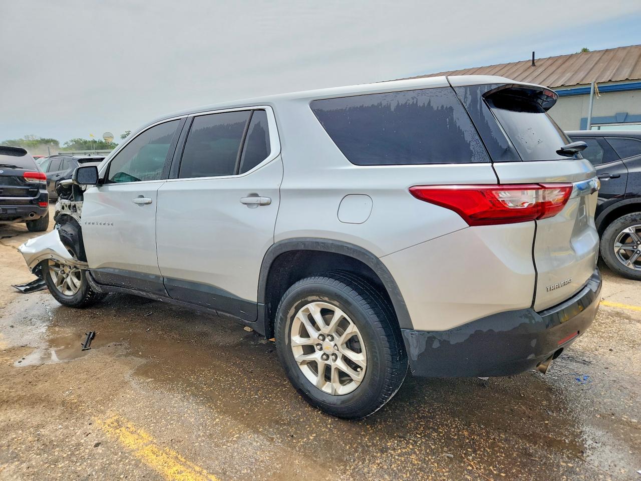 2018 CHEVROLET TRAVERSE LS — снимка 2