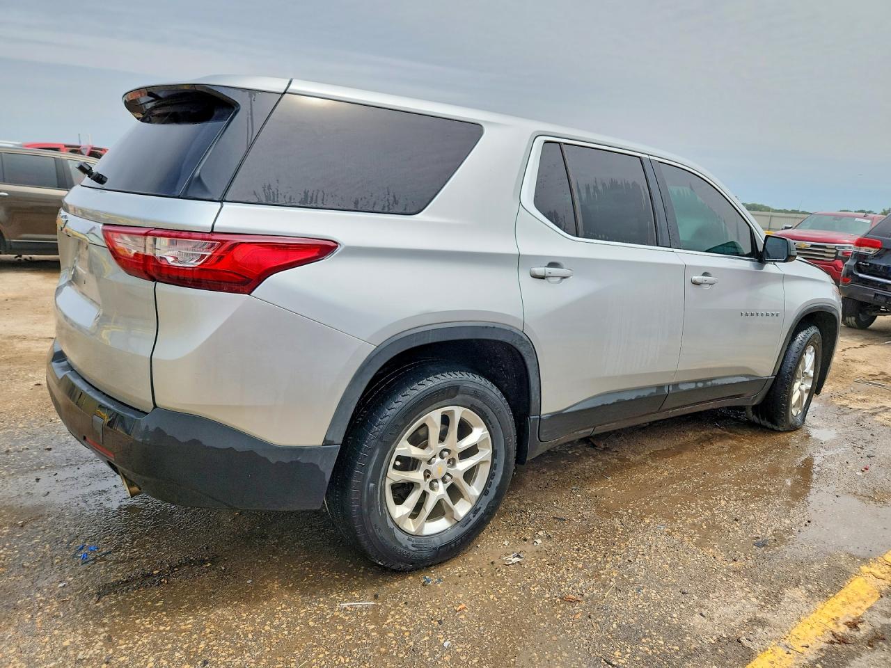 2018 CHEVROLET TRAVERSE LS — снимка 3