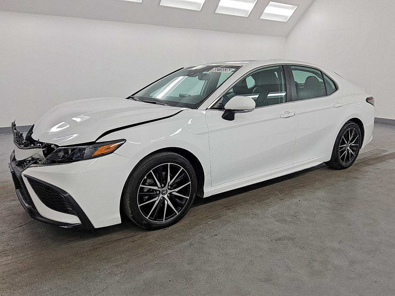 2023 TOYOTA CAMRY HYBRID SE