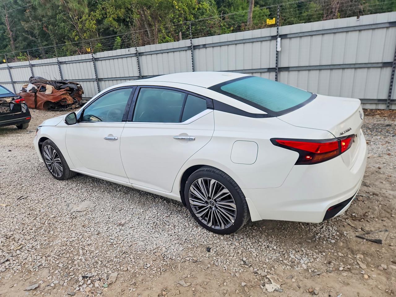 2025 NISSAN ALTIMA SL — снимка 2