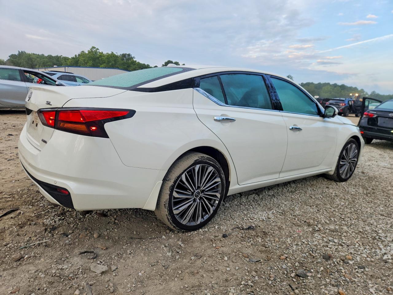 2025 NISSAN ALTIMA SL — снимка 3