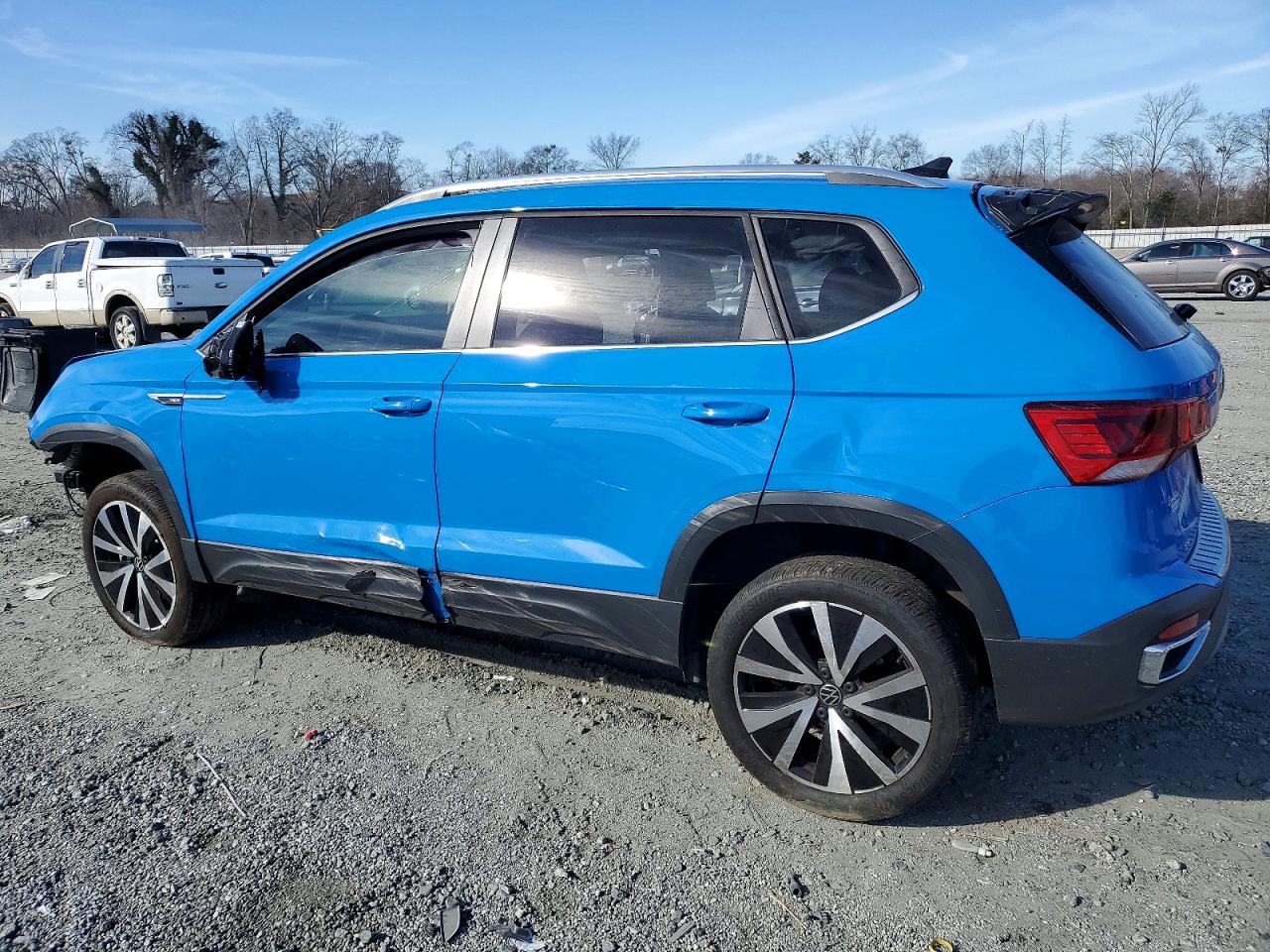 2023 VOLKSWAGEN TAOS — снимка 2