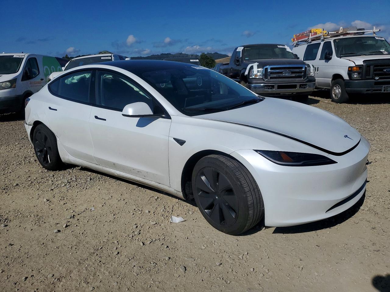 2025 TESLA MODEL 3 — снимка 4