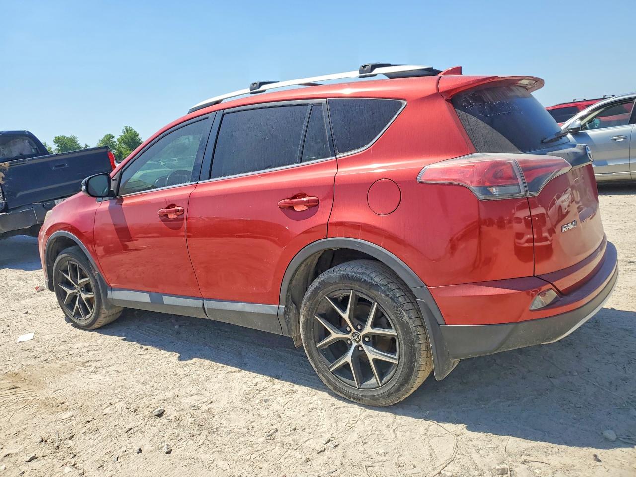 2016 TOYOTA RAV4 SE — снимка 2