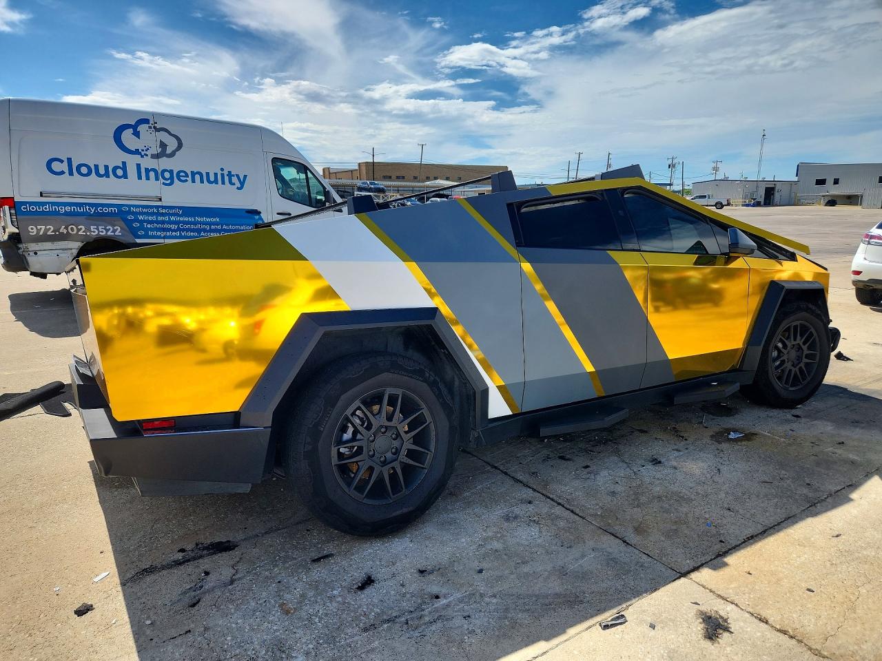 2025 TESLA CYBERTRUCK — снимка 3