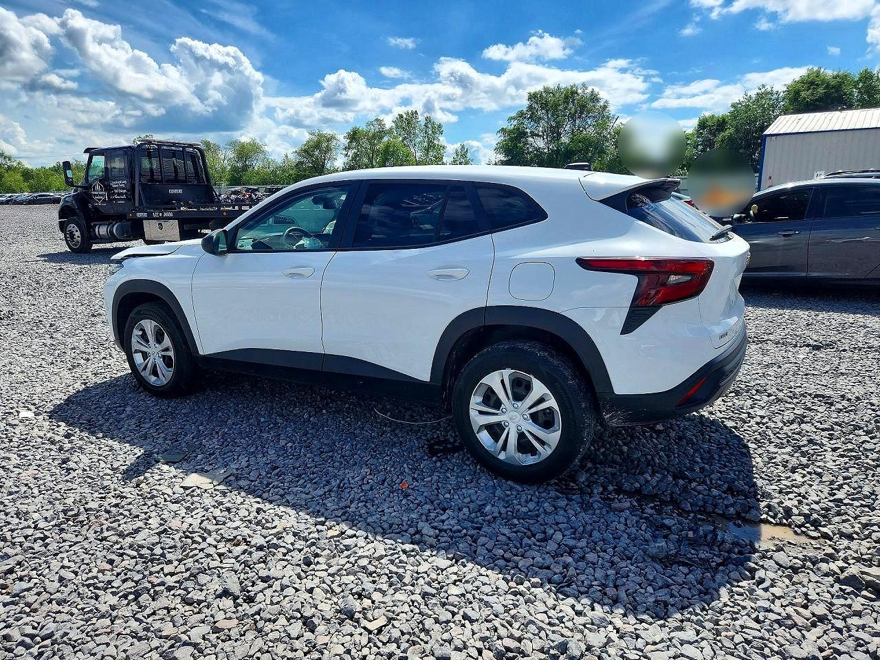 2024 CHEVROLET TRAX LS — снимка 2