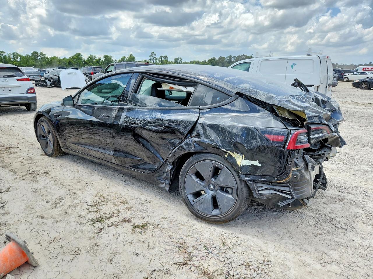 2023 TESLA MODEL 3 — снимка 2