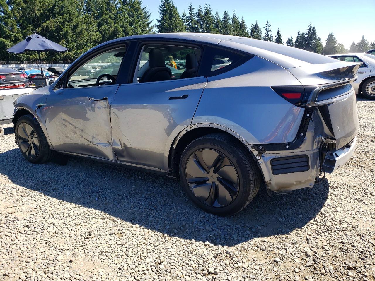 2026 TESLA MODEL Y — снимка 2