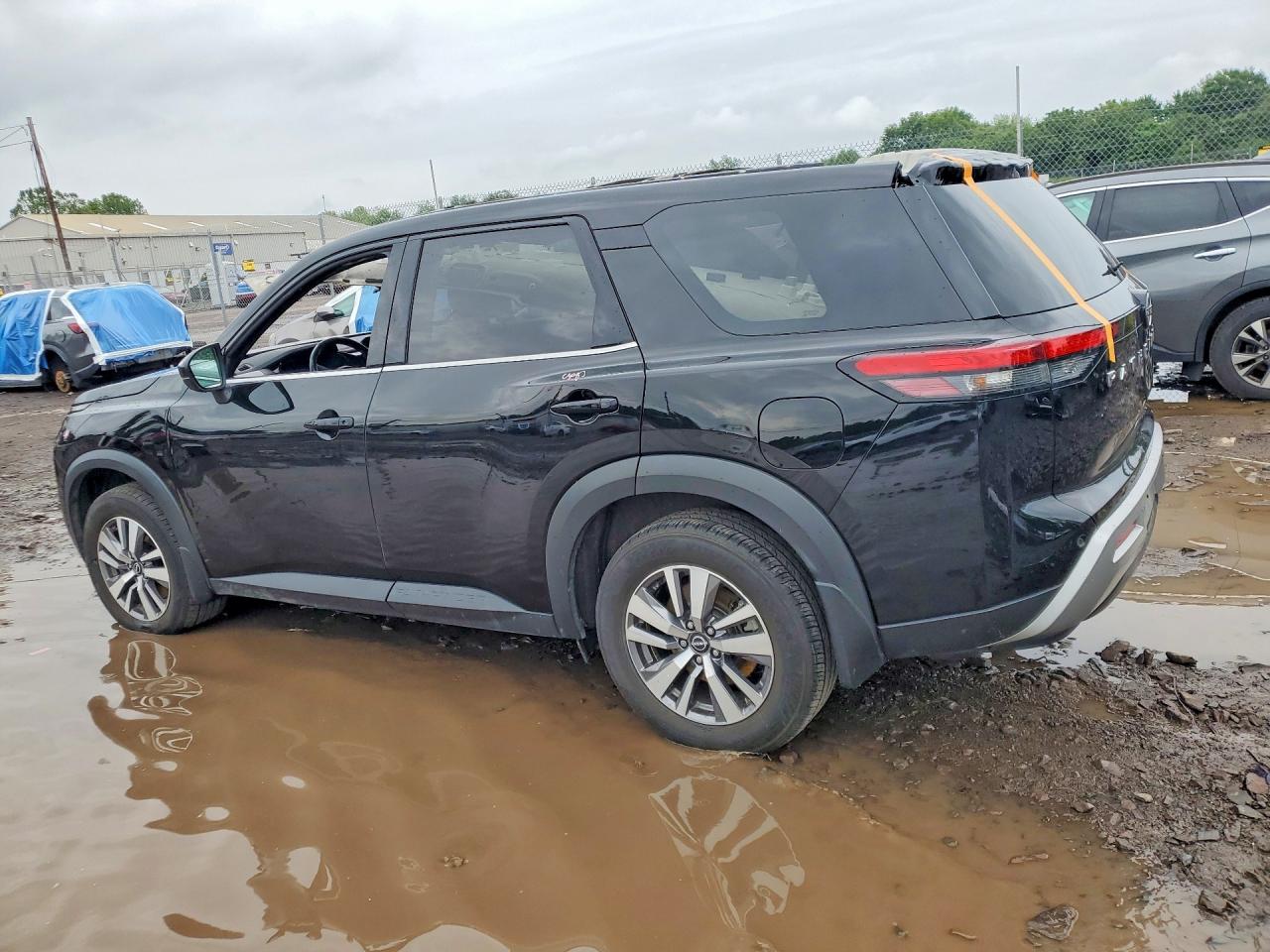 2022 NISSAN PATHFINDER SL — снимка 2