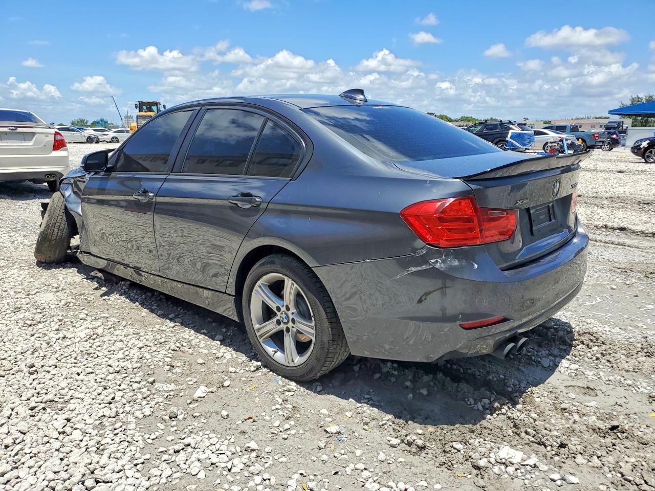 2014 BMW 325I — снимка 2