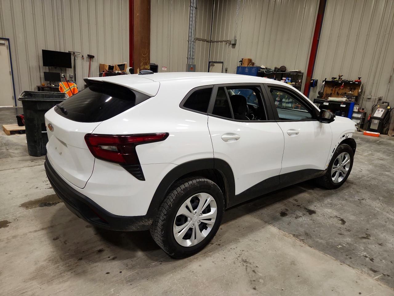 2025 CHEVROLET TRAX LS — снимка 3