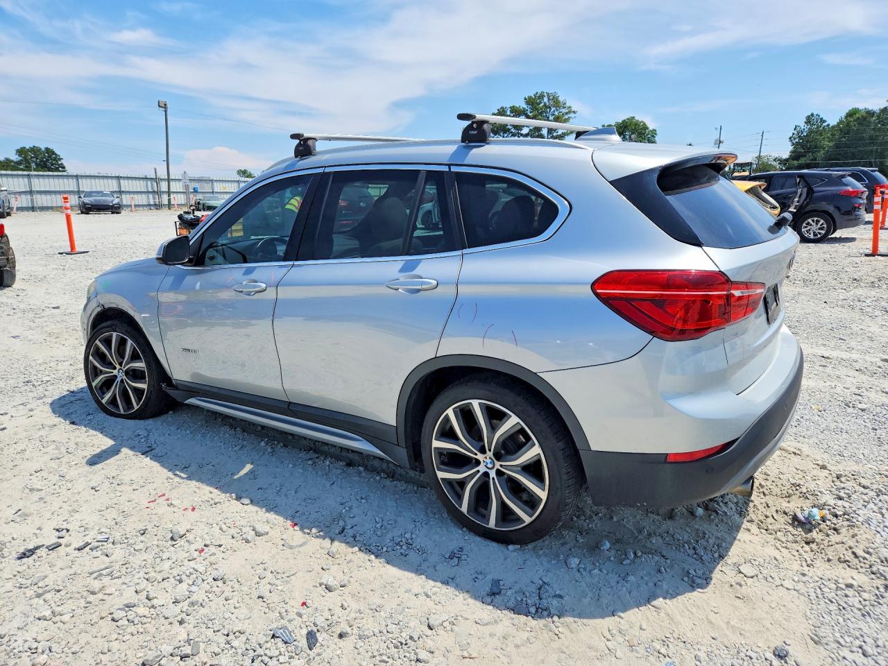2017 BMW X1 XDRIVE28I — снимка 2