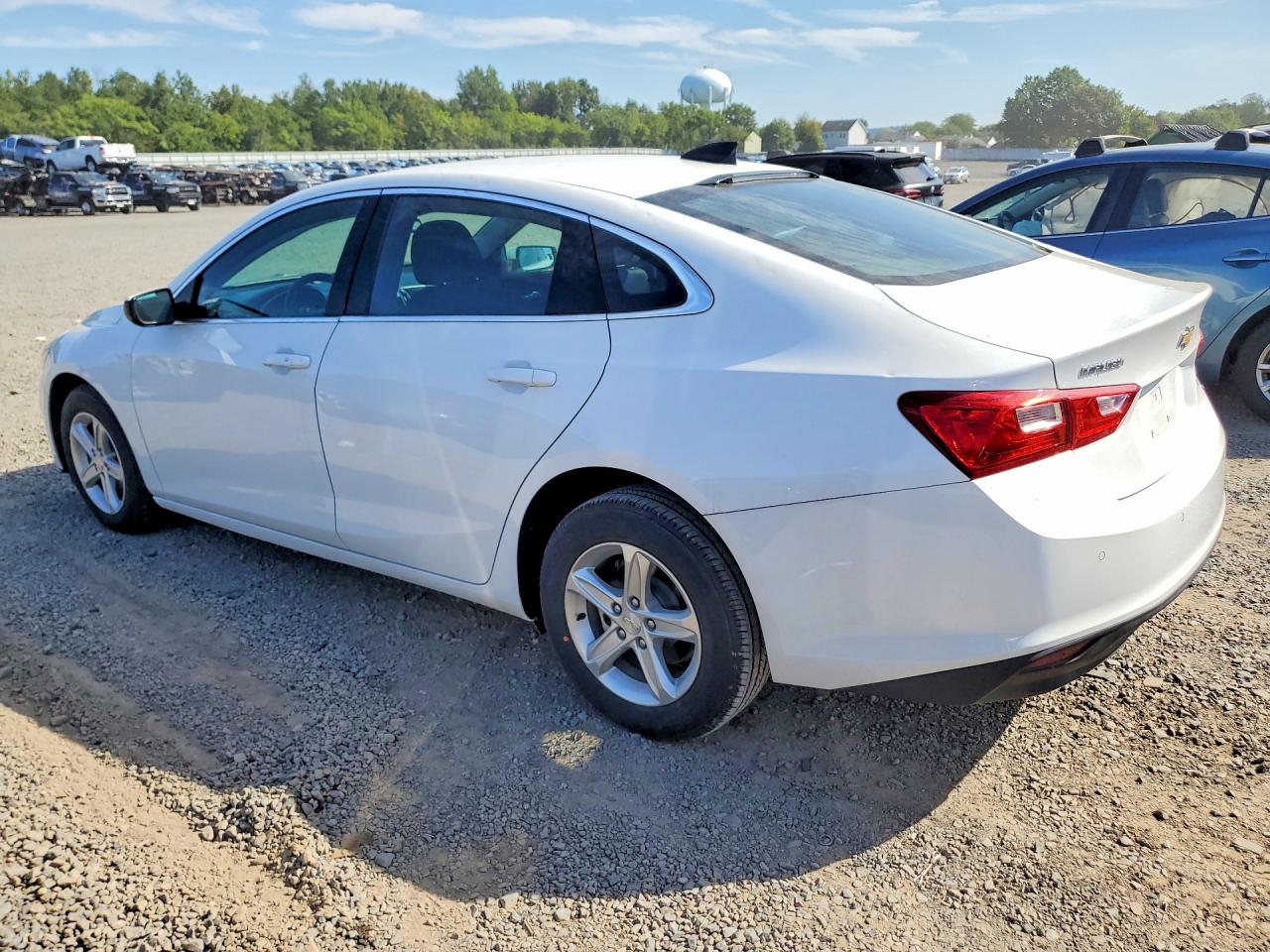 2024 CHEVROLET MALIBU LS — снимка 2