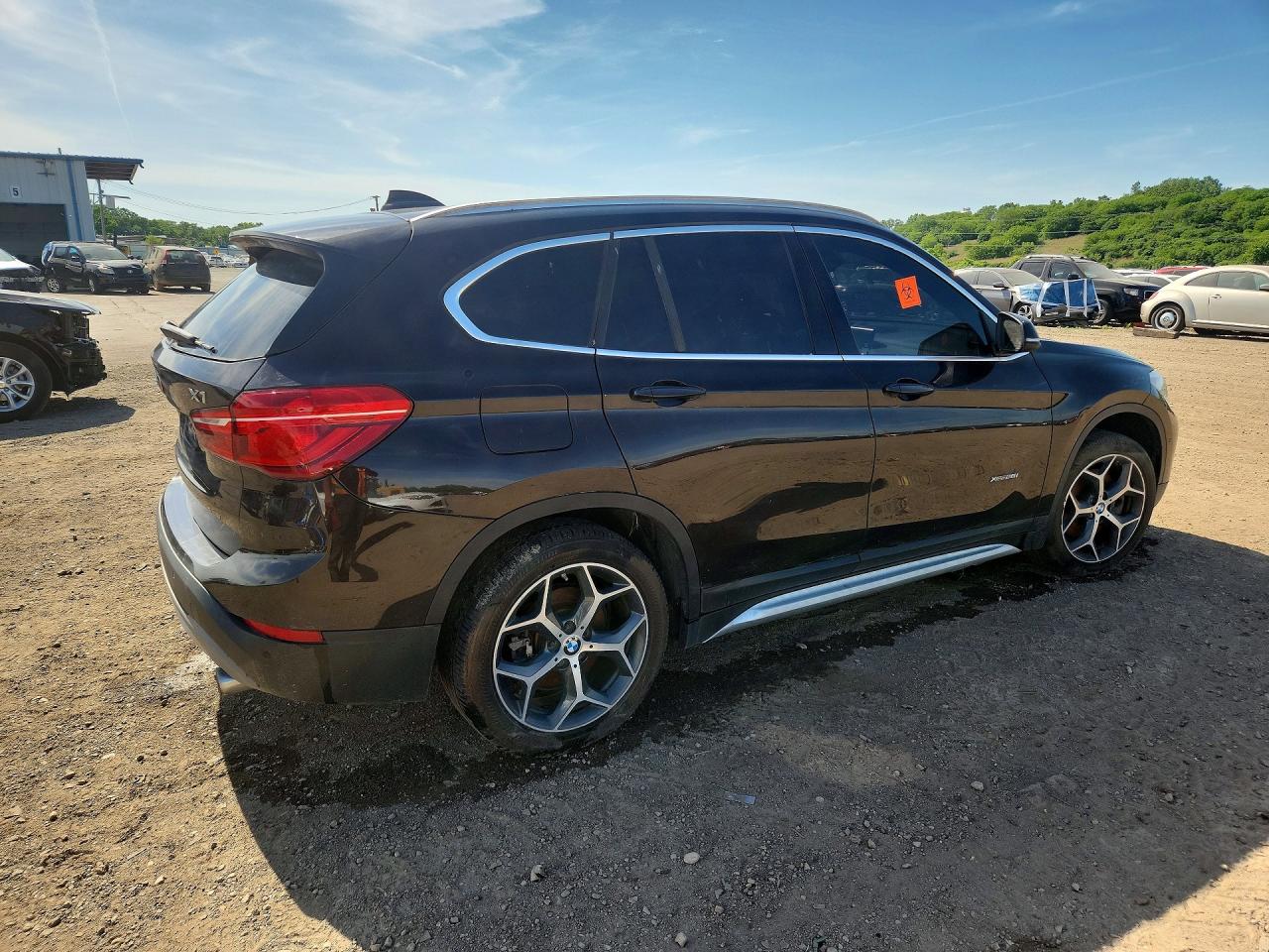 2017 BMW X1 XDRIVE28I — снимка 3