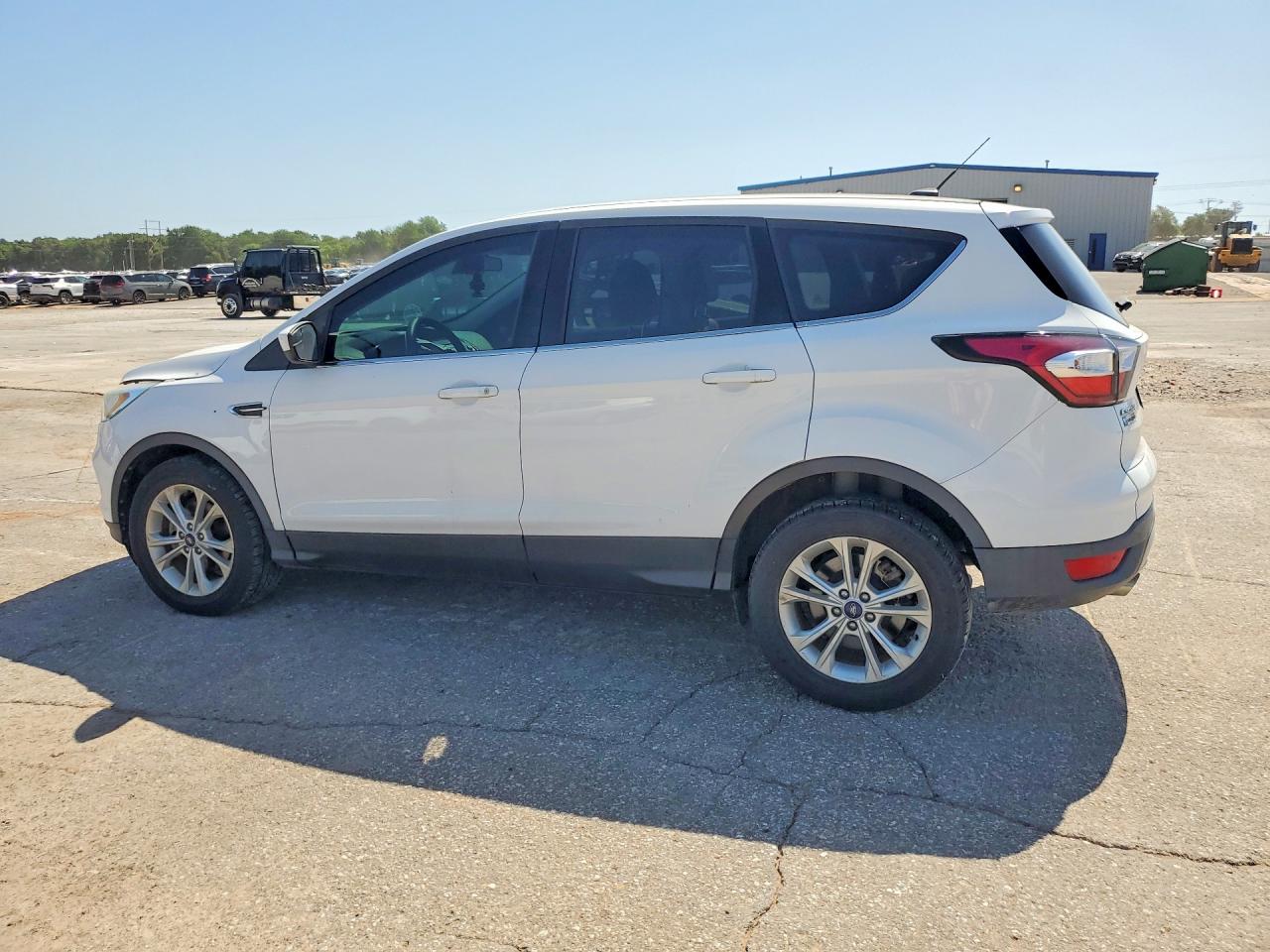 2017 FORD ESCAPE SE — снимка 2