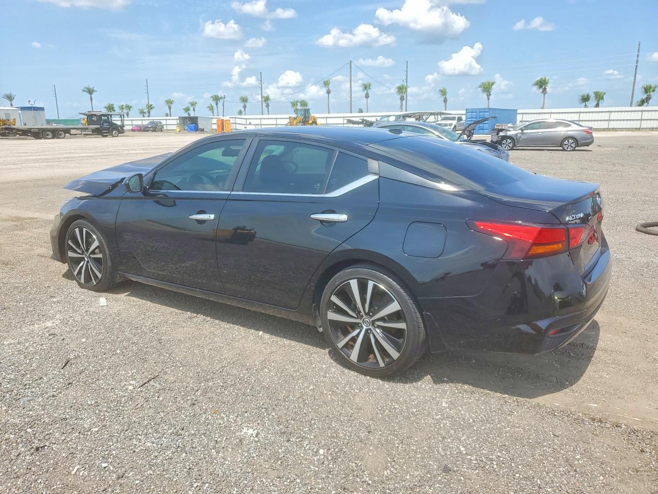 2020 NISSAN ALTIMA S — снимка 2