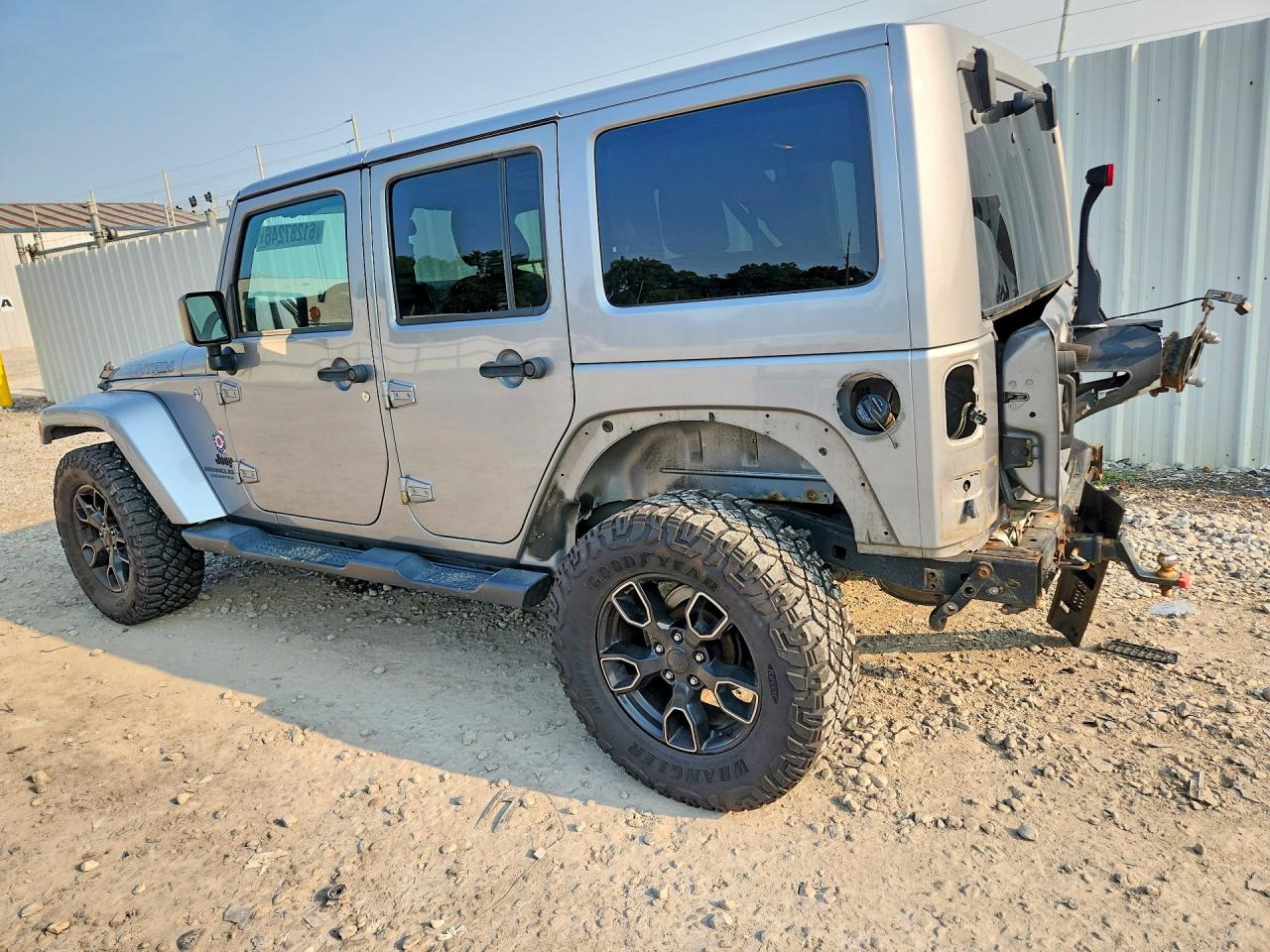 2017 JEEP WRANGLER UNLIMITED SAHARA — снимка 2