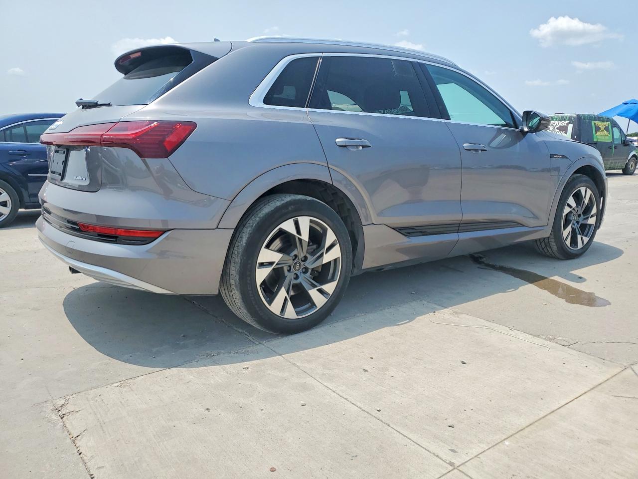 2021 AUDI E-TRON PREMIUM — снимка 3