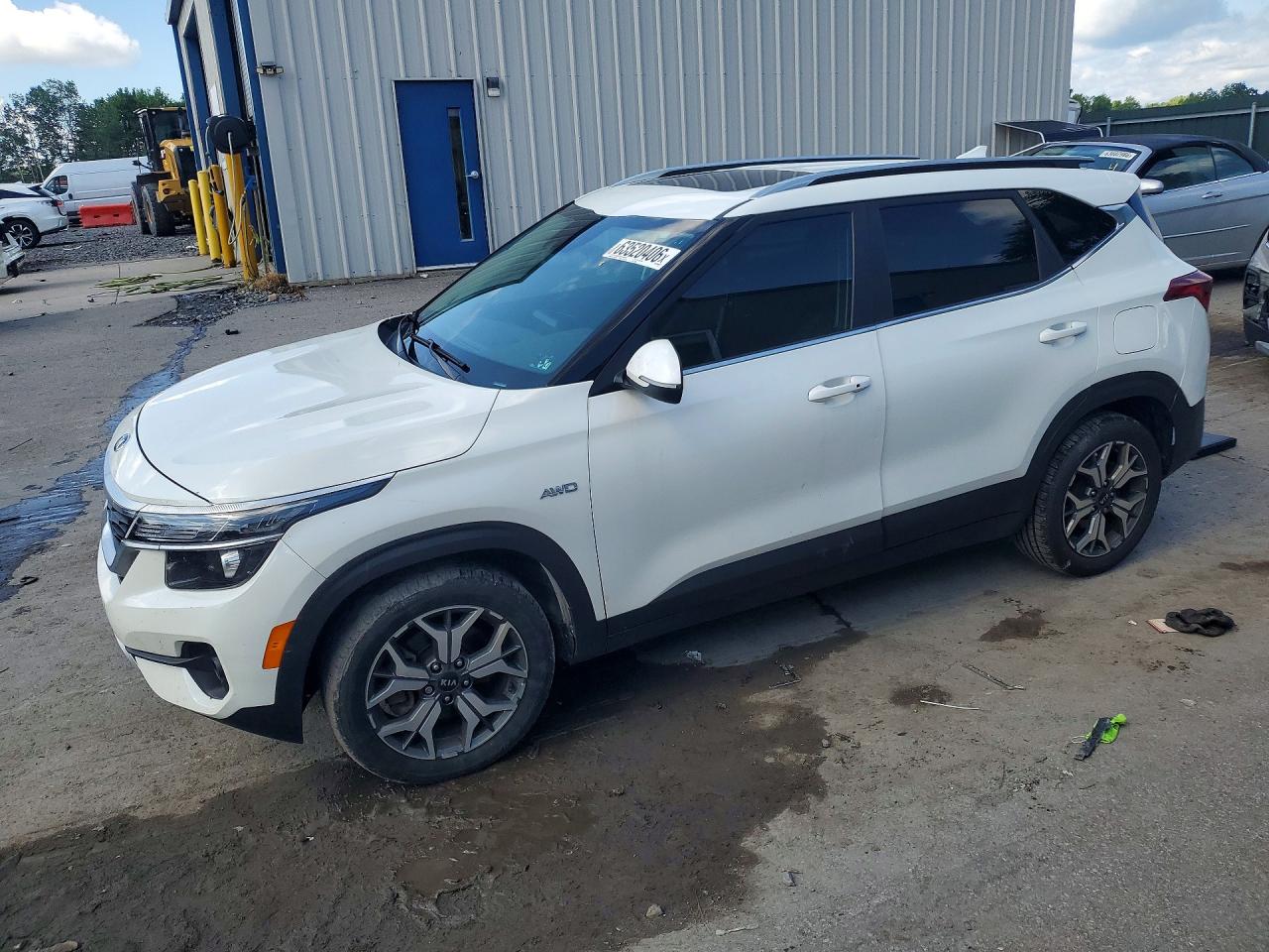 2021 KIA SELTOS EX
