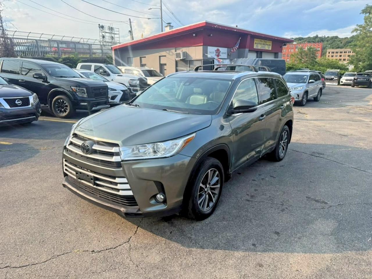 2019 TOYOTA HIGHLANDER XLE
