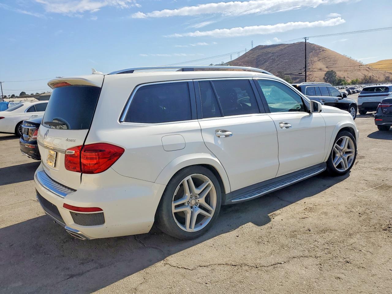 2015 MERCEDES-BENZ GL 550 4MATIC — снимка 3