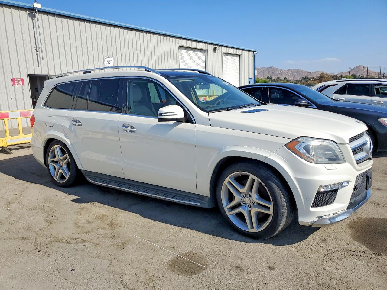 2015 MERCEDES-BENZ GL 550 4MATIC — снимка 4