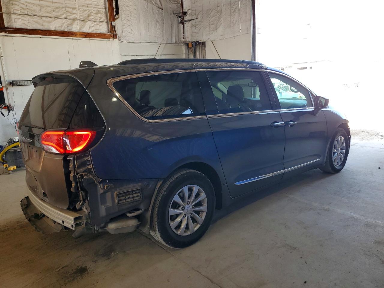 2017 CHRYSLER PACIFICA TOURING L — снимка 3
