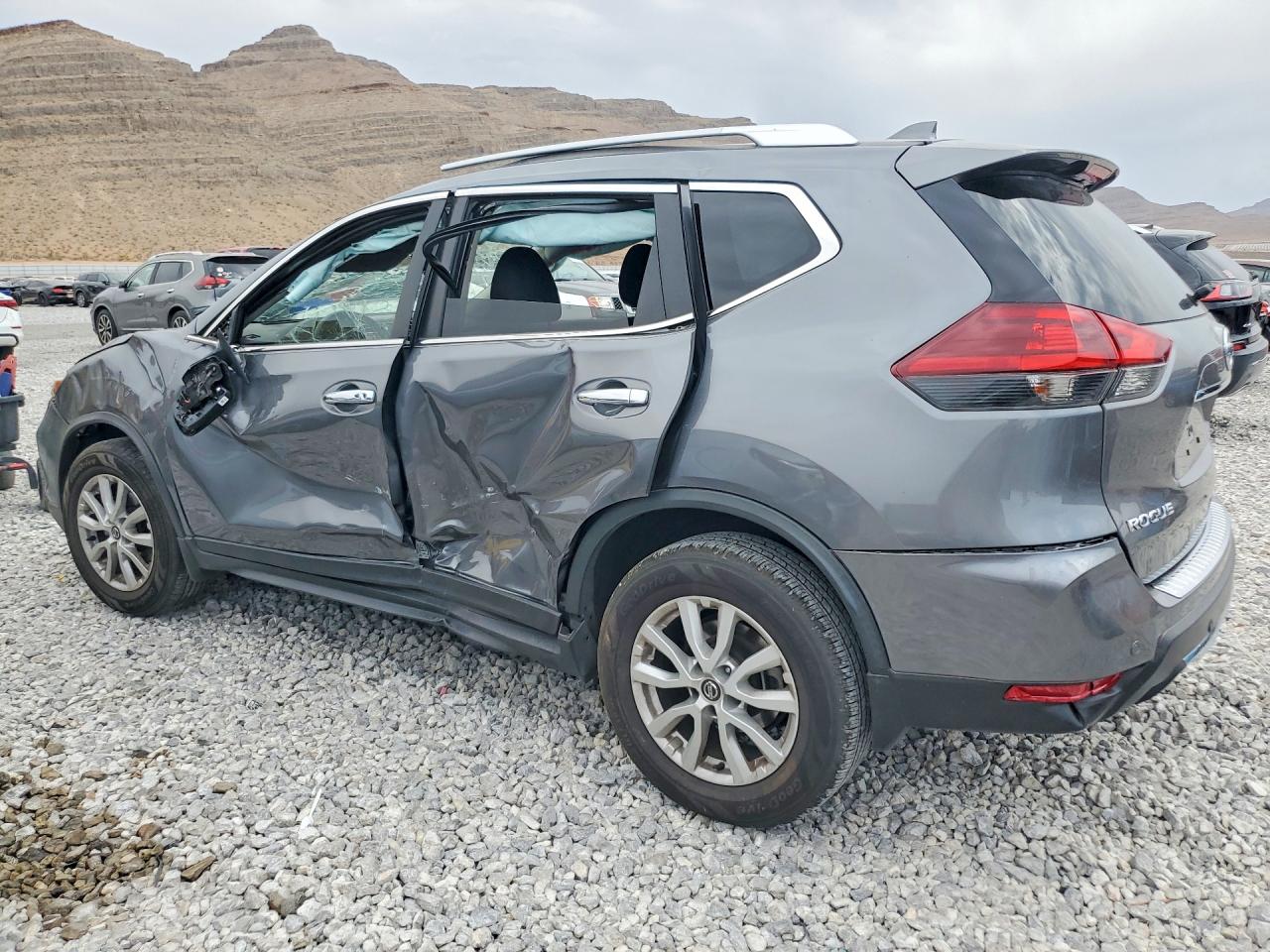 2019 NISSAN ROGUE SV — снимка 2