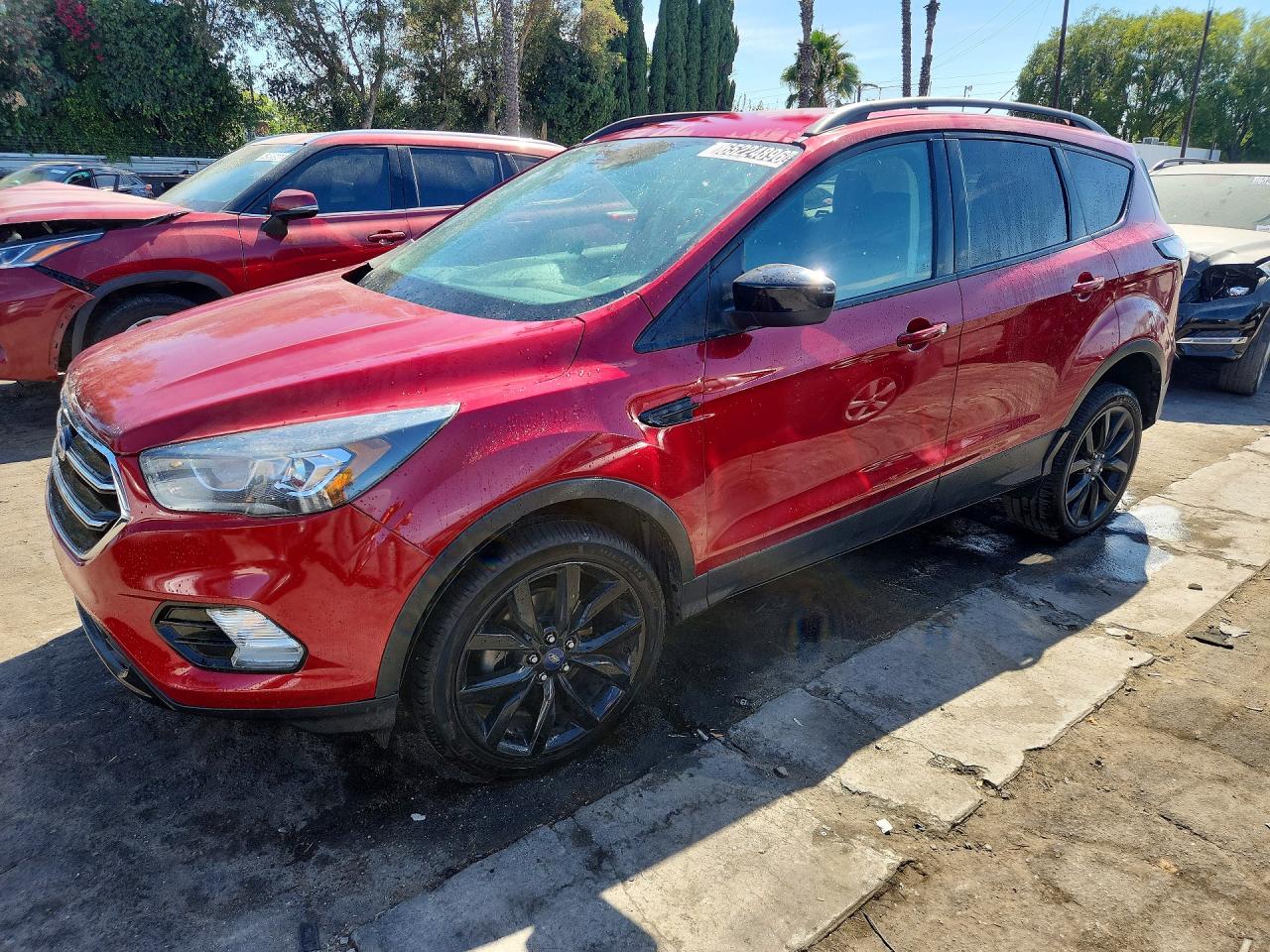 2017 FORD ESCAPE SE