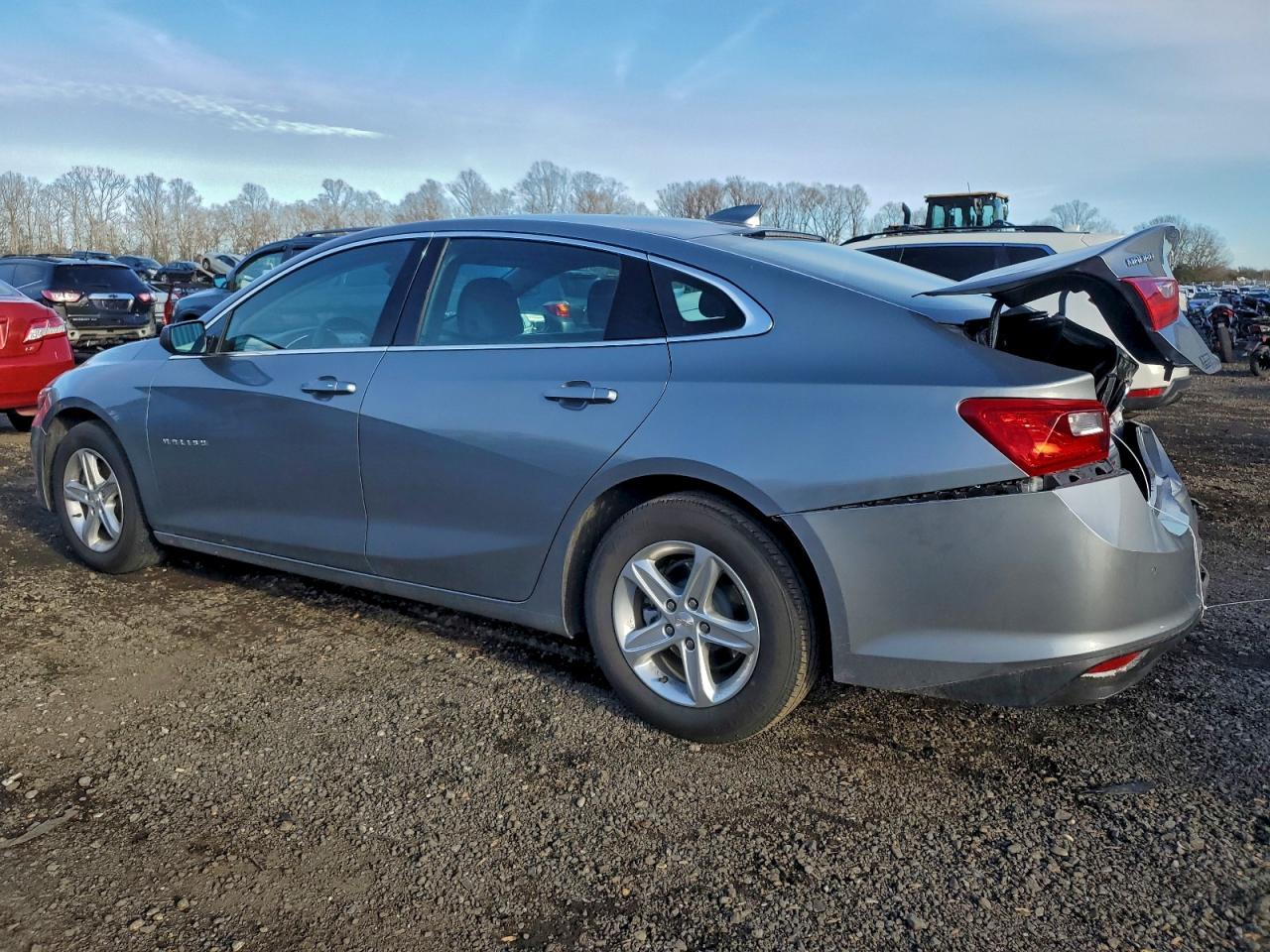 2024 CHEVROLET MALIBU LT — снимка 2