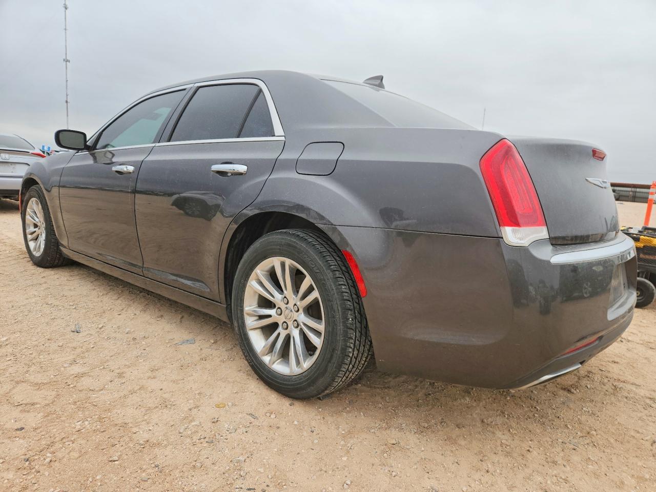 2017 CHRYSLER 300C — снимка 2