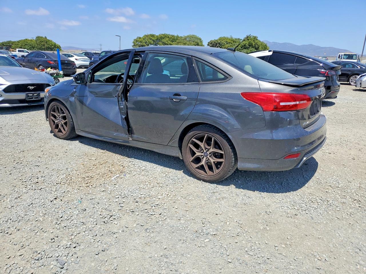 2016 FORD FOCUS SE — снимка 2