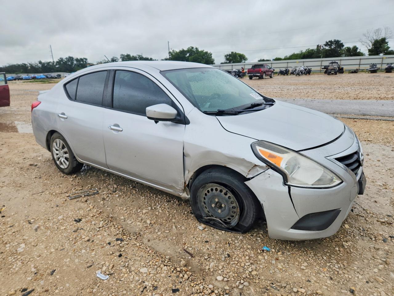 2018 NISSAN VERSA SV — снимка 4