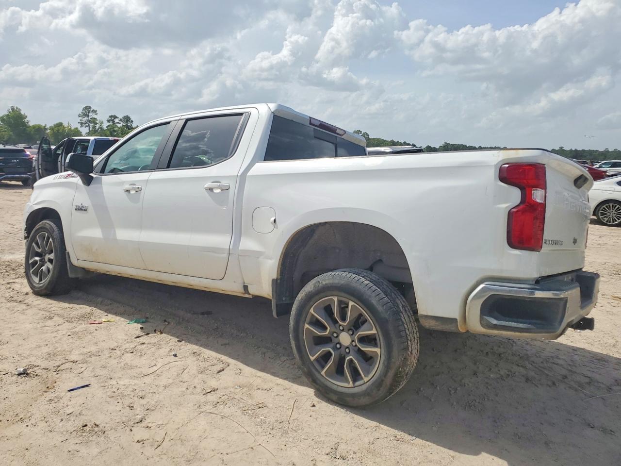 2019 CHEVROLET SILVERADO K1500 LT — снимка 2